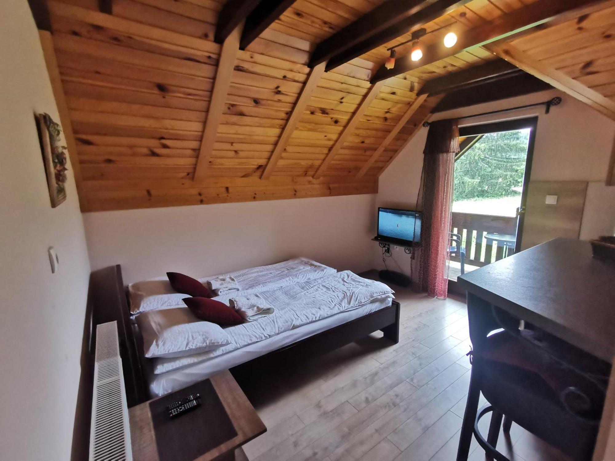 Apartmani Suncani Breg Tara Mitrovac Bilik gambar